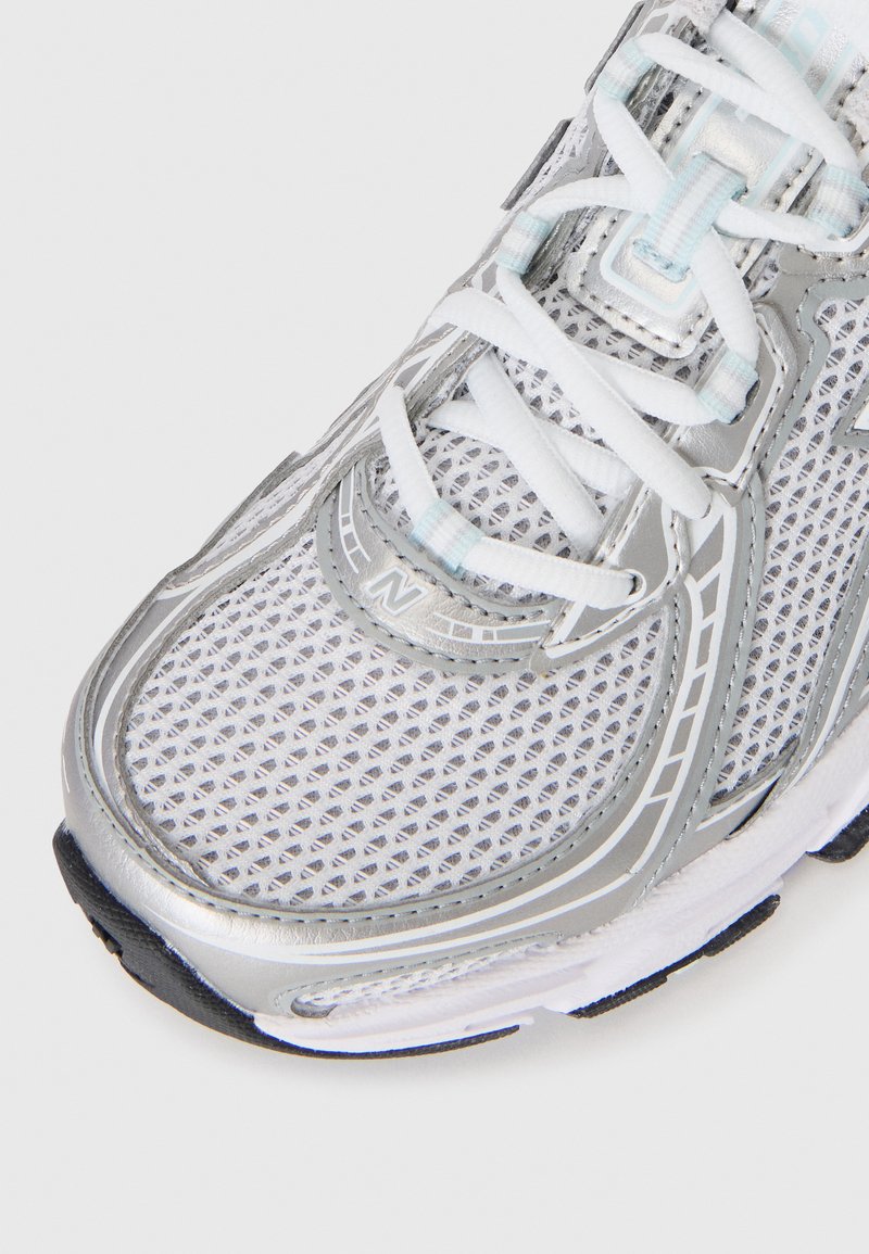 New Balance 740 UNISEX Sneakers basse silver-coloured