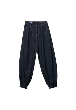 - Jeansy Relaxed Fit