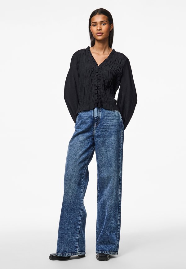 PCDEMMIE V NECK FRILL - Blouse3