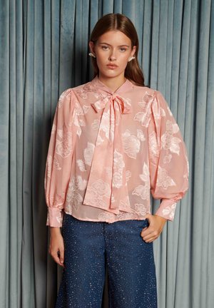 FEATURE - Blusa - pink