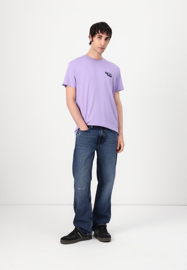 TJM SLIM STACK LOGO TEE - Print T-shirt - purple4