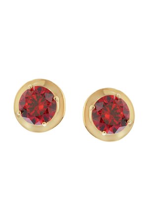 Runde goldene Steckohrringe, jeweils mit einem facettierten tiefroten Edelstein, der von vier Krappen gehalten wird.