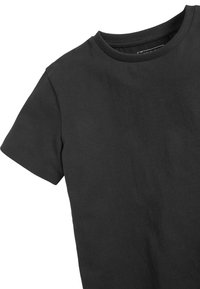 Svart bomulls t-shirt med rund halsringning och korta ärmar. Slät textur, enkel design och inga synliga varumärken eller mönster.