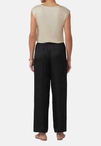 s.Oliver BLACK LABEL - T-shirt basic