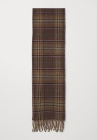 Επιλέχθηκε, dark brown plaid