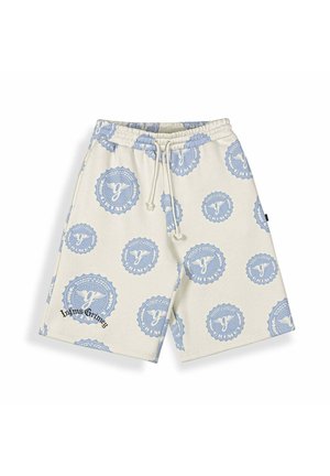 Cremefarbene Shorts mit blauen, runden Logos, die ein geflügeltes "g" und den Text "Infms Grimey" nahe dem Saum zeigen, elastischer Bund mit weißen Kordeln.