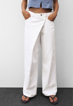 PULL&BEAR, WITH CROSSOVER WAIST - BAGGY JEANS - Jean baggy - white