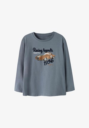 Grijze katoenen t-shirt met lange mouwen met een vintage auto graphic, geborduurde tekst "Racing legends Grand Prix 1936" en een zachte textuur.