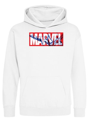 Biała bluza z kapturem z logo Marvel z czerwonym obramowaniem pokazującym Spider-Mana w niebiesko-czerwonym wzorze pajęczyny wewnątrz liter.