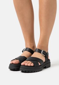 Timberland - LONDON VIBE X STRAP - Sandalen met plateauzool - black Miniatuurafbeelding 1