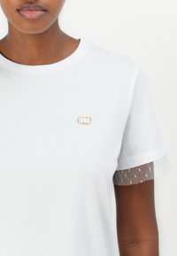 TWINSET T-shirts med print - bianco ottico