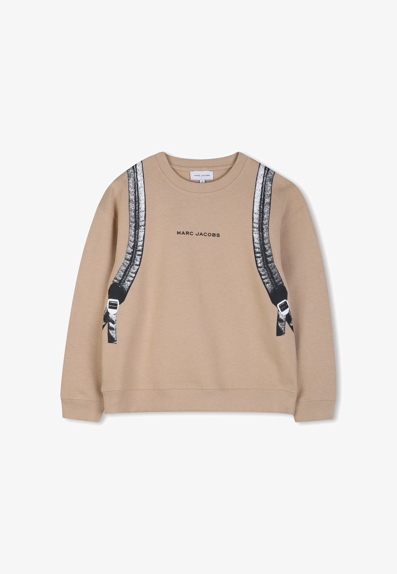Felpa beige con design a cinghia nera e dettagli con fibbia. "MARC JACOBS" stampato in nero sotto lo scollo. Tessuto dalla texture morbida.