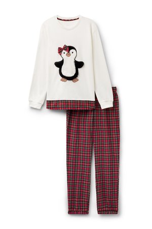 Maglia bianca a maniche lunghe con design di un pinguino in peluche e pantaloni a quadri rossi. Tessuto morbido, vestibilità comoda, polsini a coste.