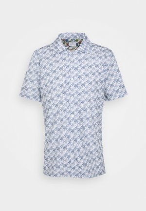 Chemise à manches courtes boutonnée avec un motif de palmiers bleus et blancs sur fond clair.