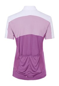 Maillot de cyclisme à manches courtes avec partie supérieure blanche, section médiane violet clair, section inférieure violet foncé et trois poches arrière, de la marque Vaude.