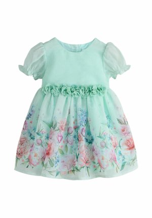 Minzgrünes Kleid mit kurzen Puffärmeln, Blumendruck in Pink und Blau auf dem Rock, verziert mit einem Blumen-Gürtel in der Taille.