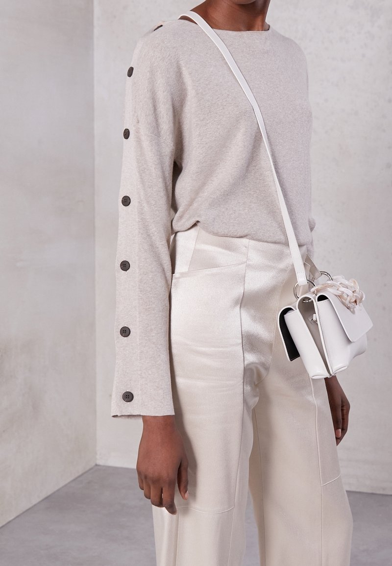 By Malene Birger Svetr - sand