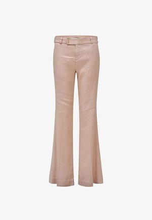 Pantalones de pierna recta de color rosa claro con trabillas para cinturón y cierre frontal con cremallera, mostrados sobre un fondo blanco.