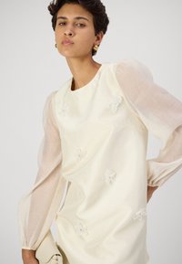 Sister Jane WHISPER MINI DRESS - Koktélruha / Partiruha - ivory