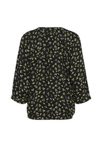 Blouse noire avec un motif floral jaune, coupe ample, manches trois-quarts, encolure froncée et texture de tissu douce.