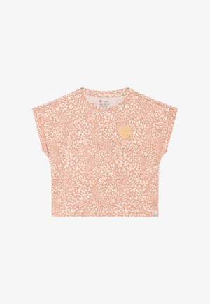 Koraalroze T-shirt met korte mouwen, uitgerust met een witte luipaardprint en een klein beige hartaccent op de borst. Gemaakt van zacht katoen.