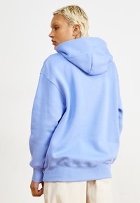Nike Sportswear HOODIE - Felpa - royal pulse