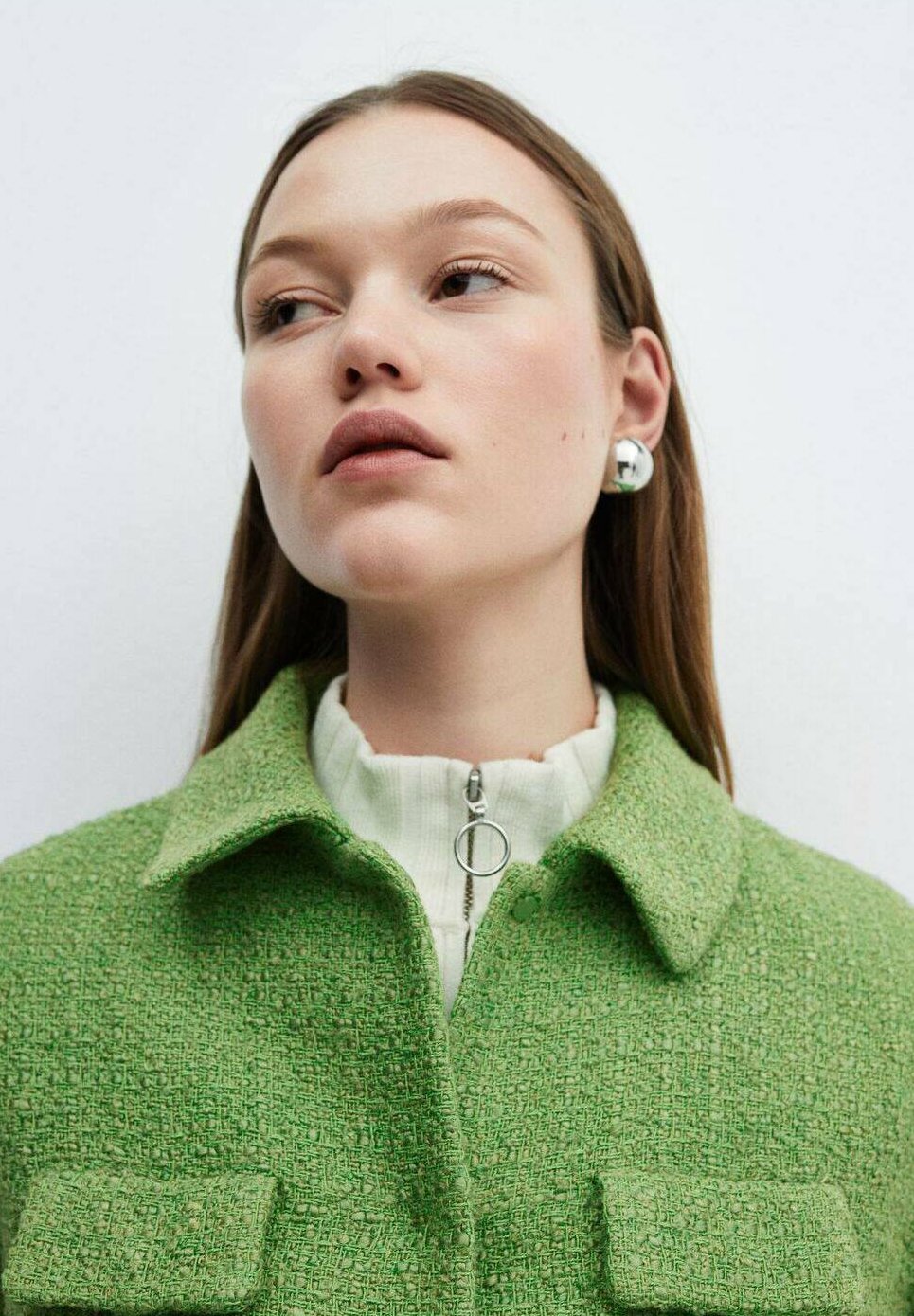 chaqueta verde mango