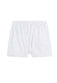 Jasnoniebieskie i białe bokserki w paski, wykonane z miękkiego materiału, z elastycznym paskiem w talii i luźnym krojem, o średniej długości.