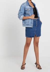 Even&Odd Áčková sukně - light-blue denim