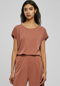 Urban Classics EXTENDED SHOULDER - Basic T-shirt - terracotta