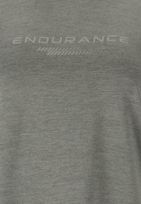 Endurance WANGE MELANGE - T-shirt till träning - 3219 sedona sage