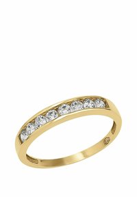 Złota obrączka z rzędem ośmiu okrągłych, przezroczystych kamieni osadzonych w gładkim poziomym ustawieniu; polerowane wykończenie i teksturowane wnętrze.