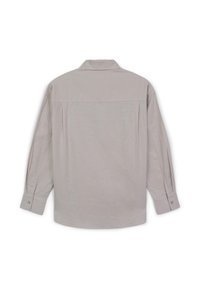 Camicia grigia chiaro a maniche lunghe con colletto. Presenta uno yoke posteriore dritto e polsini con bottone. Realizzata in un tessuto testurizzato.