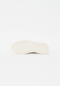 Thumbnail Image 5