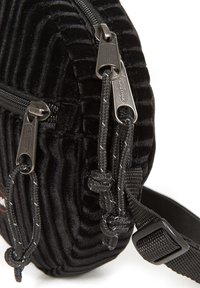 Eastpak ADA x SMILEY - Borsa a tracolla - velvet black