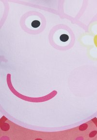 Volto di un personaggio dei cartoni animati, rosa con grandi occhi, vestito a pois e dettaglio floreale. Texture liscia, design adatto ai bambini.