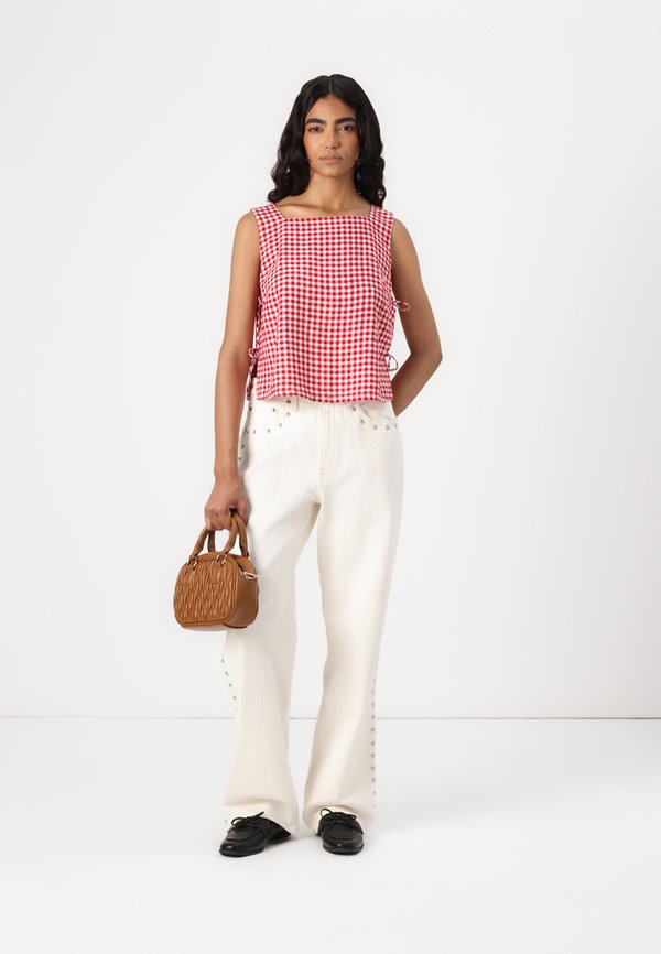 SIDE STUDDED CURVY RELAXED  - Relaxed fit jeans2