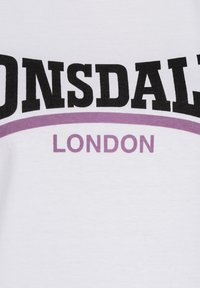 Lonsdale ACHNAVAST - Tričko s potlačou - white black lilac