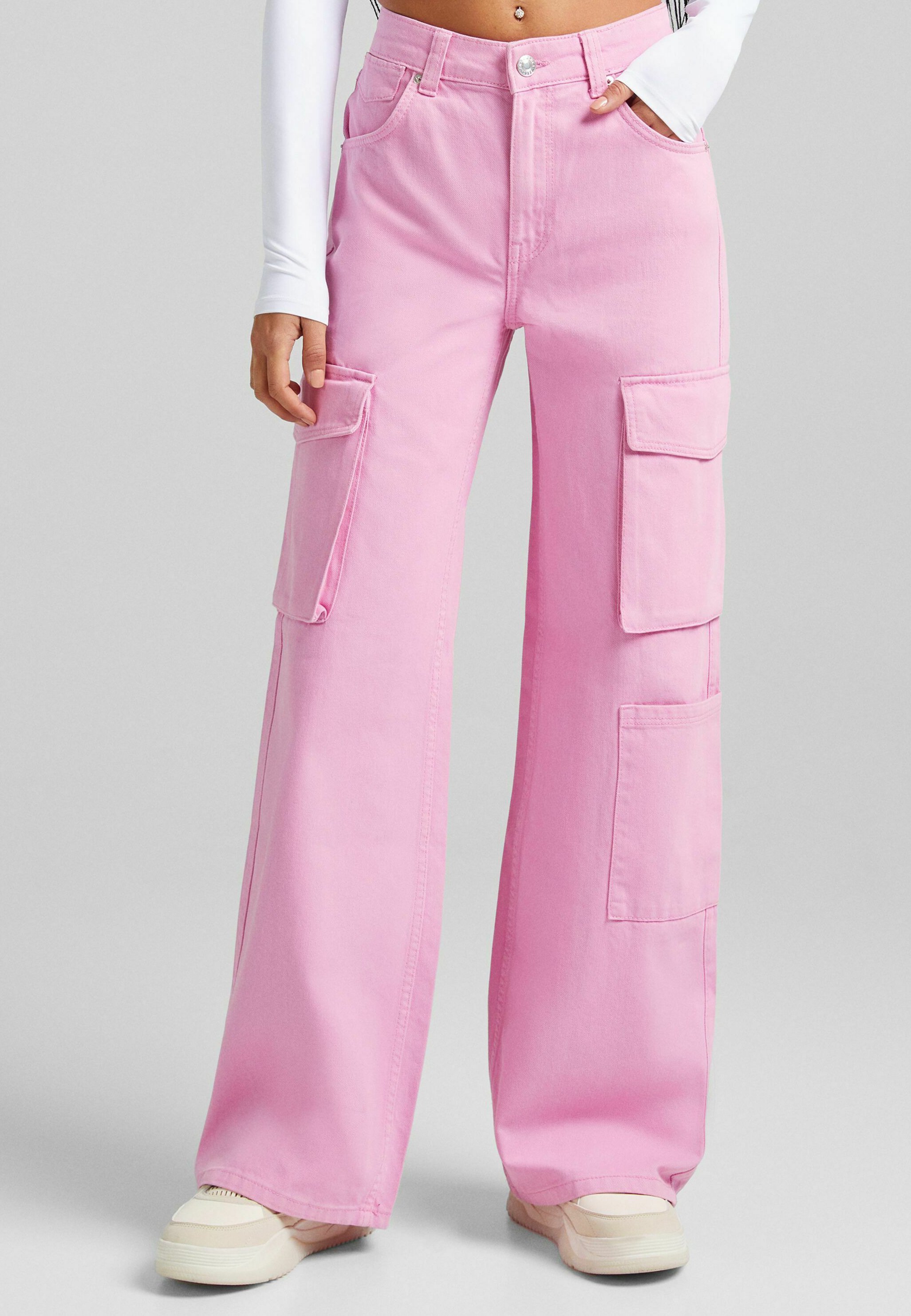 Bershka WIDE LEG TWILL CARGO - Jeans a zampa - pink/fuxia - Zalando.it