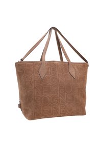 Sac cabas en daim marron avec un design de logo embossé, deux poignées en cuir et un intérieur spacieux. Surface texturée avec un léger éclat.