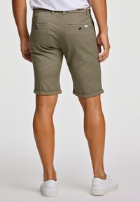 Lindbergh Shorts - dk army