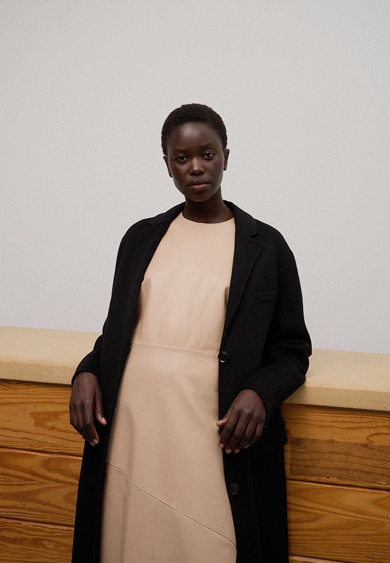 STAND STUDIO Mantel zwart