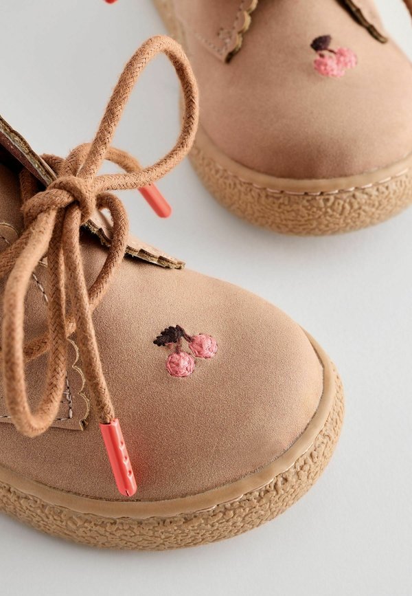 REGULAR FIT – Lauflernschuh