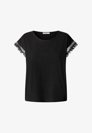 Top nero a maniche corte con scollo rotondo e dettagli in pizzo sulle maniche.