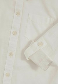 Reiss REISS LEORA LINEN ROLL-CUFF SHIRT - Camicia - ivory
