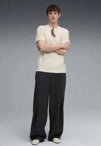 Puma CLASS RELAXED PINNACLE TEE - Základné tričko - alpine snow