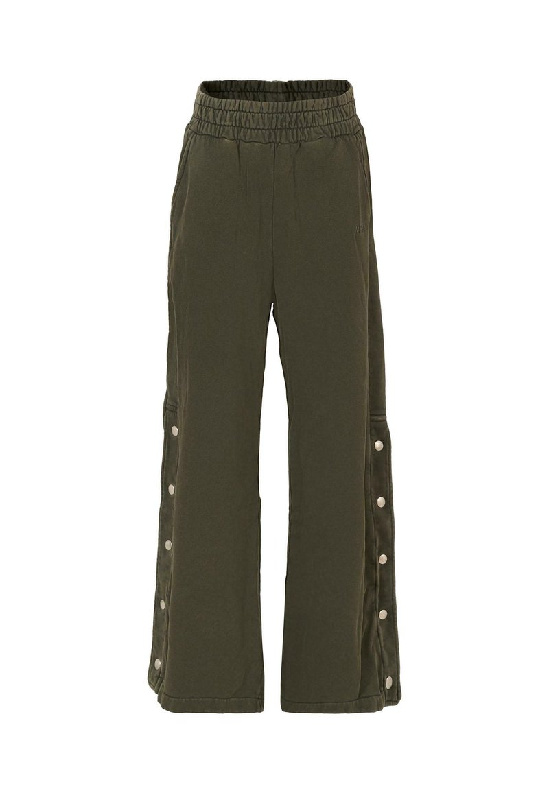 Pantaloni larghi color verde oliva con vita elasticizzata, caratterizzati da dettagli in bottoni a pressione lungo i lati. Tessuto morbido e traspirante.
