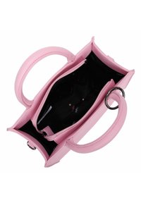 Borsa in pelle rosa con due manici arrotondati, apertura superiore, interno nero, dotata di tasca con zip e fodera a motivo di stelle.