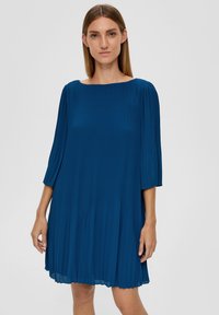s.Oliver BLACK LABEL MIT PLISSEEFALTEN - Jurk - petrol