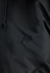 Alpha Industries Bomberjakke - black
